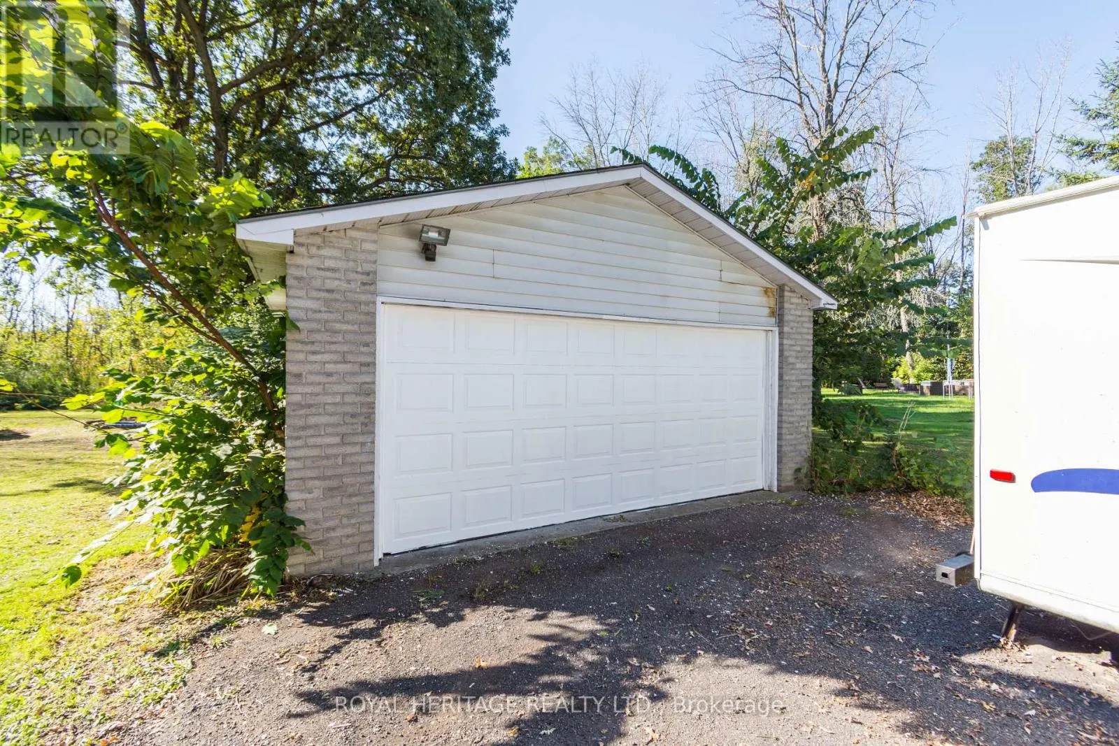 444 LAZIER ROAD