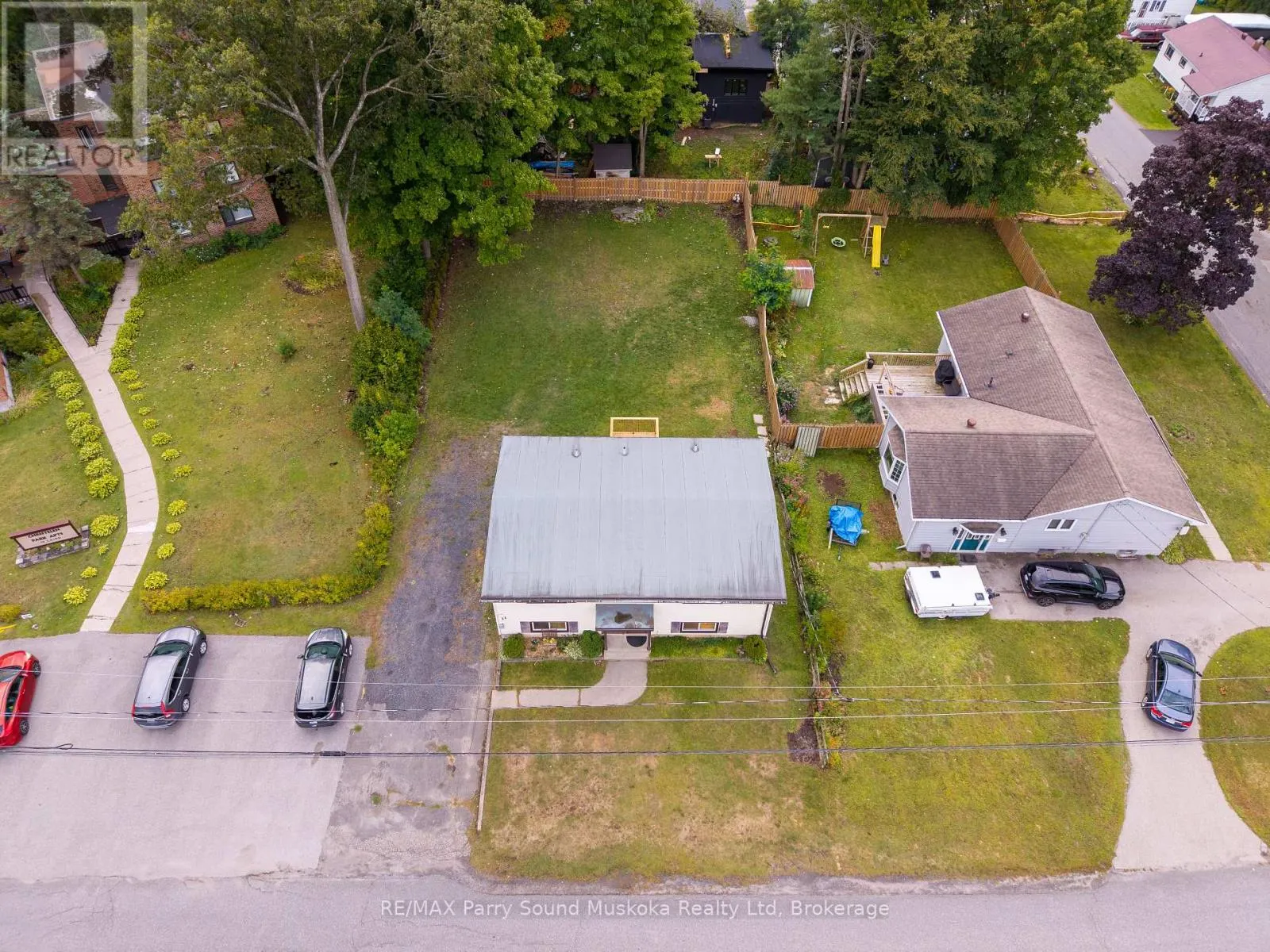 11 LAIRD DRIVE