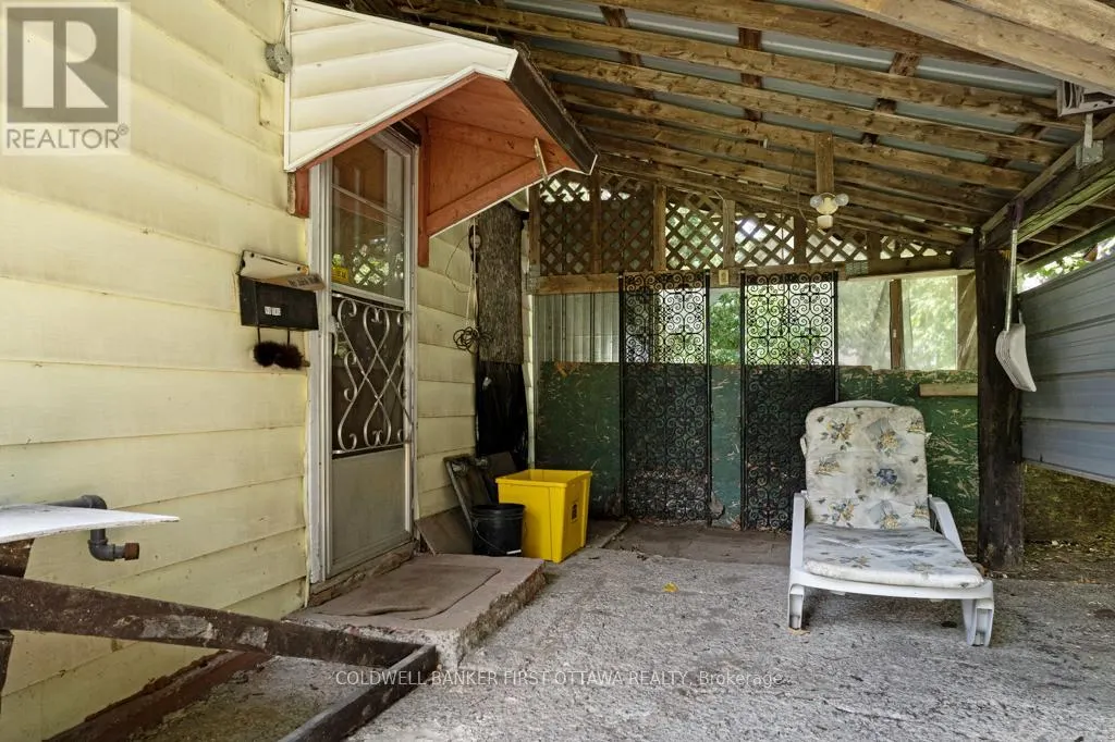 16 JONES STREET