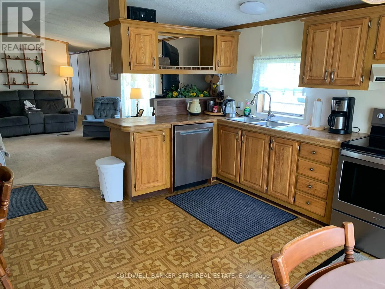 8 - 4899 PLANK ROAD, #8