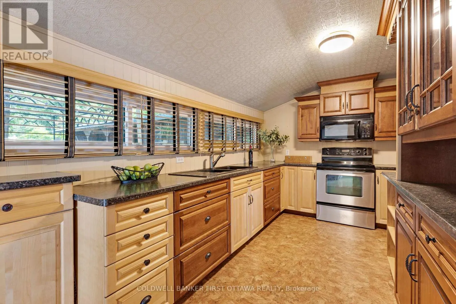 4712 BRITON HOUGHTON BAY ROAD