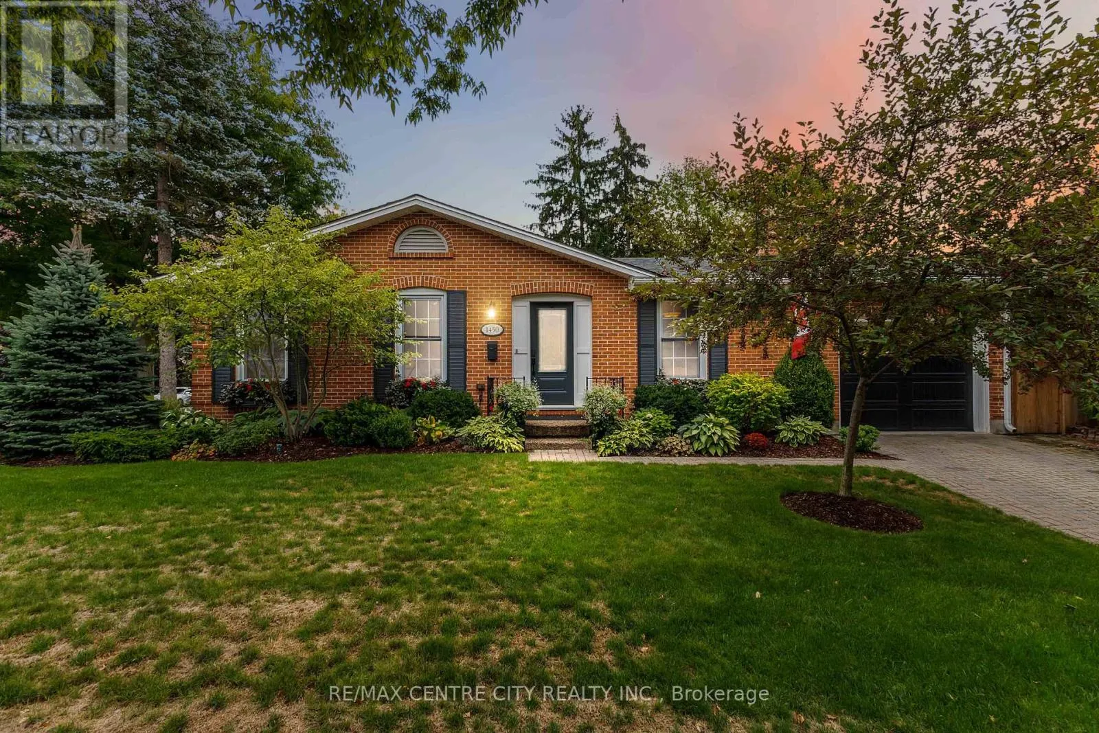 1450 STONEYBROOK CRESCENT