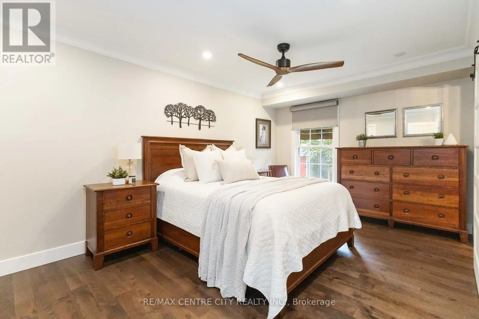 1450 STONEYBROOK CRESCENT