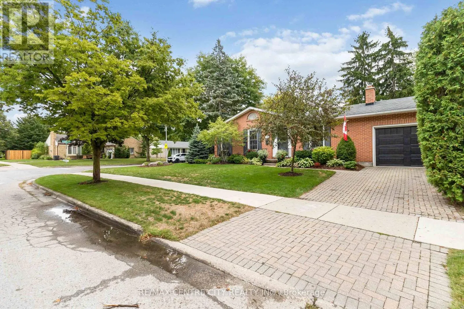 1450 STONEYBROOK CRESCENT