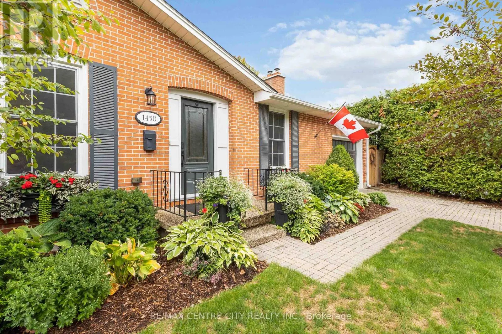 1450 STONEYBROOK CRESCENT
