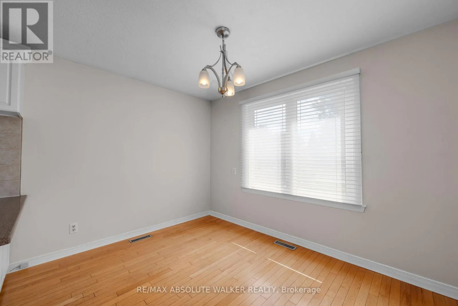 365 AMIENS STREET