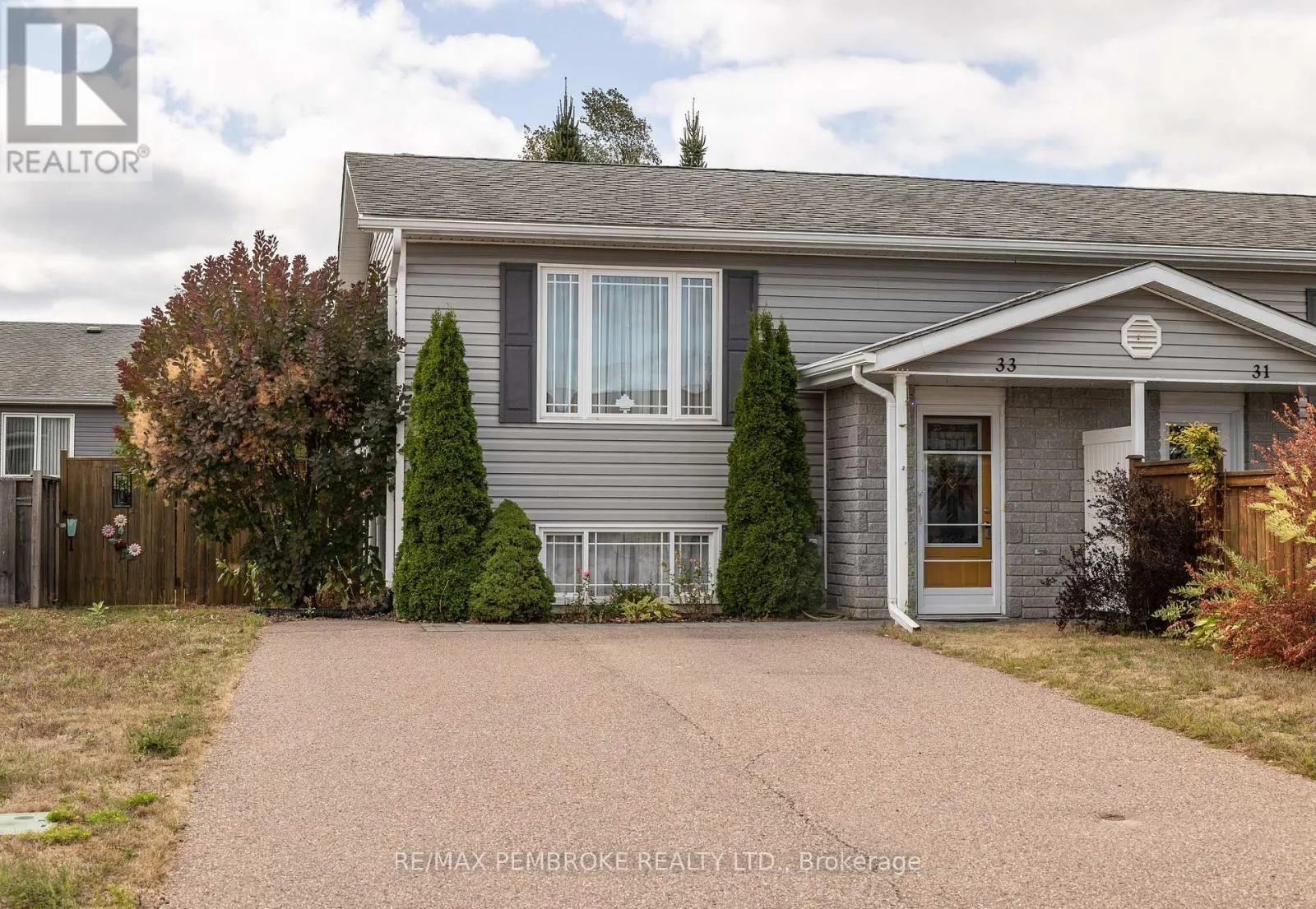 33 RENFREW STREET
