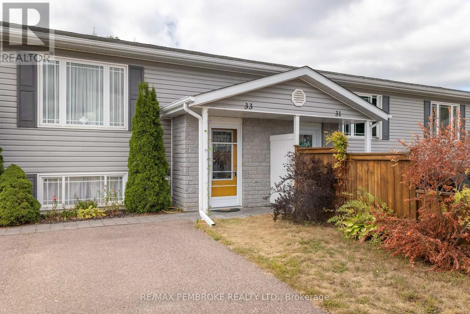 33 RENFREW STREET