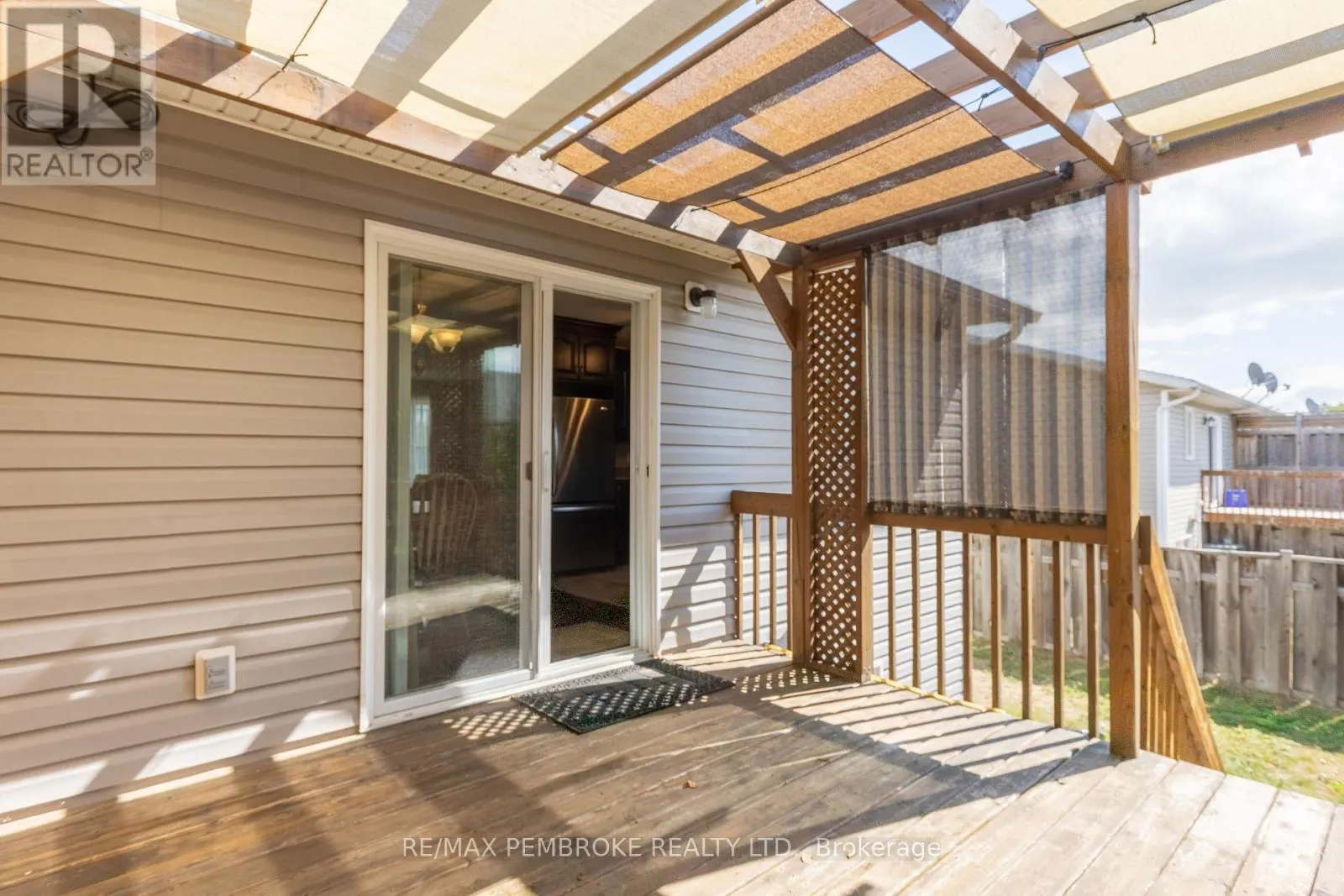 33 RENFREW STREET