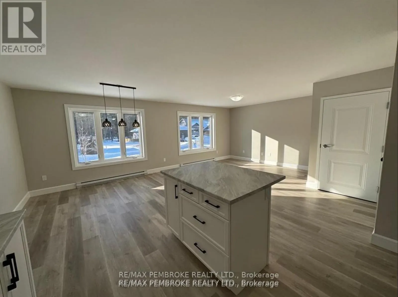 2063 SANDSTONE CRESCENT