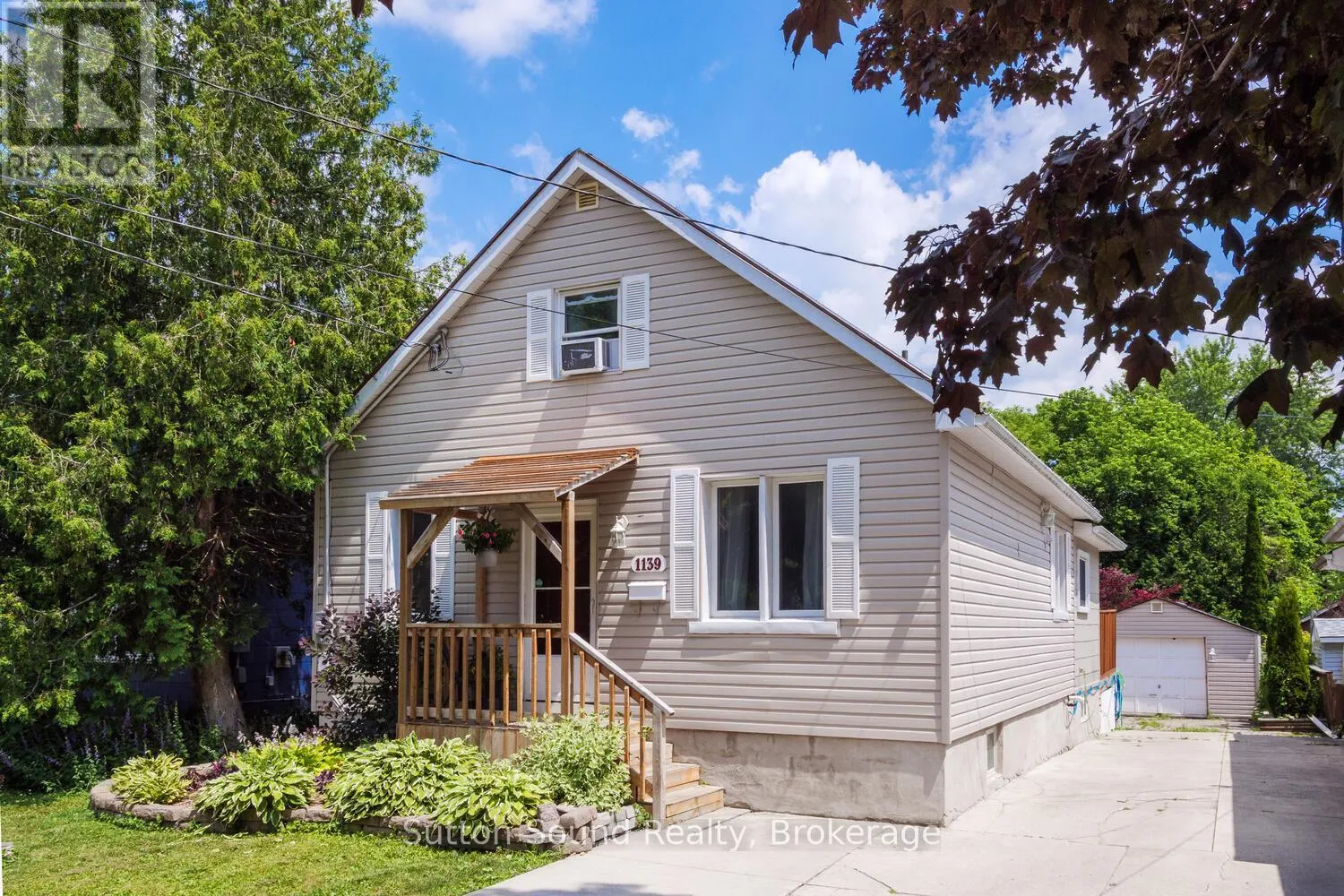 1139 4TH AVENUE W