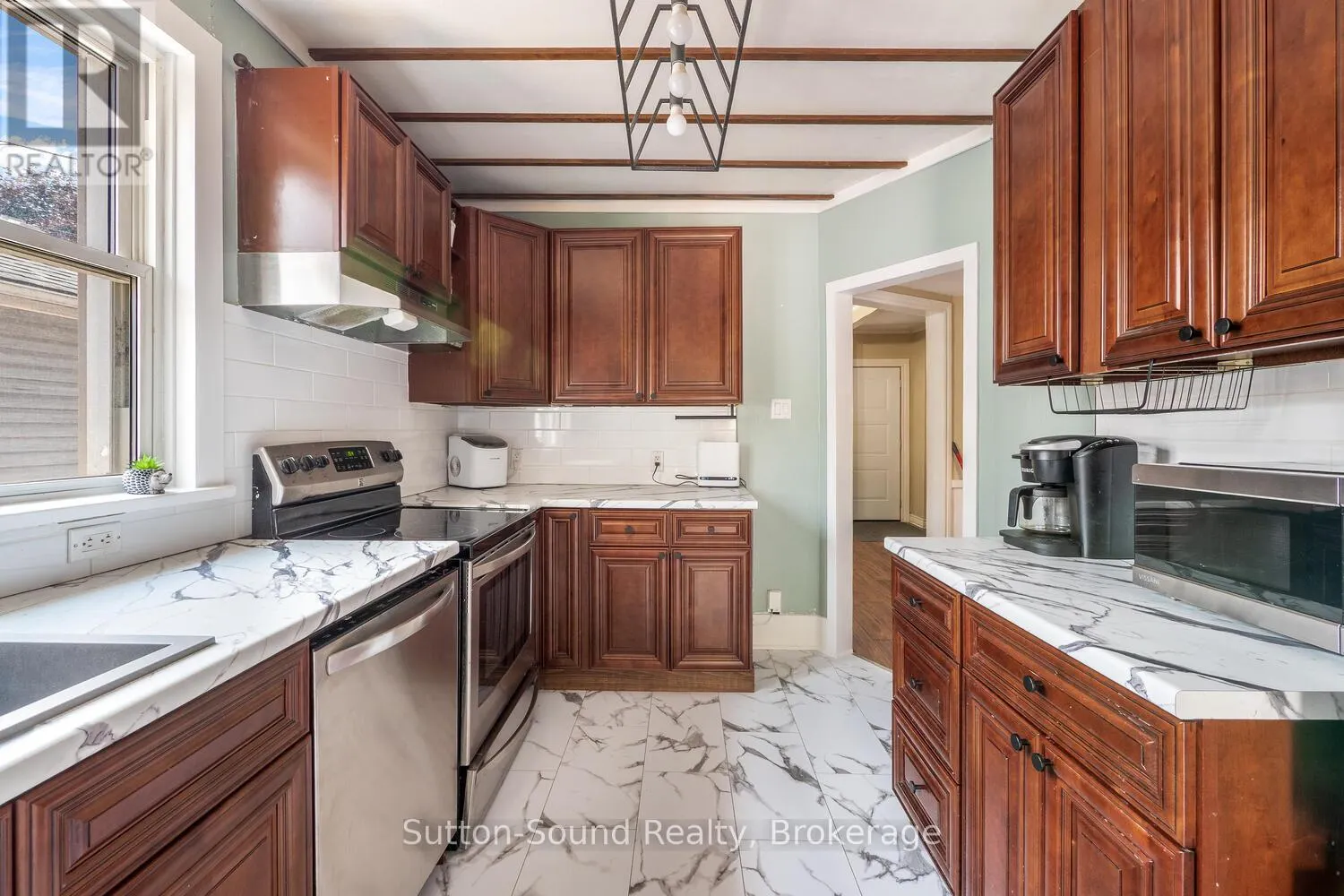 1139 4TH AVENUE W