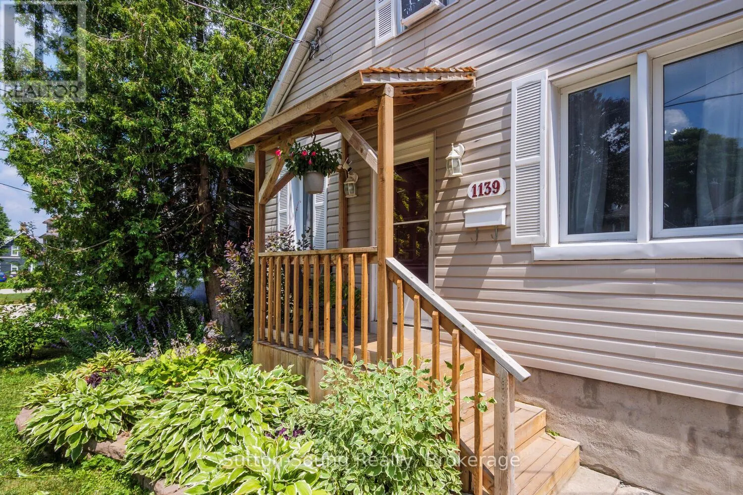 1139 4TH AVENUE W