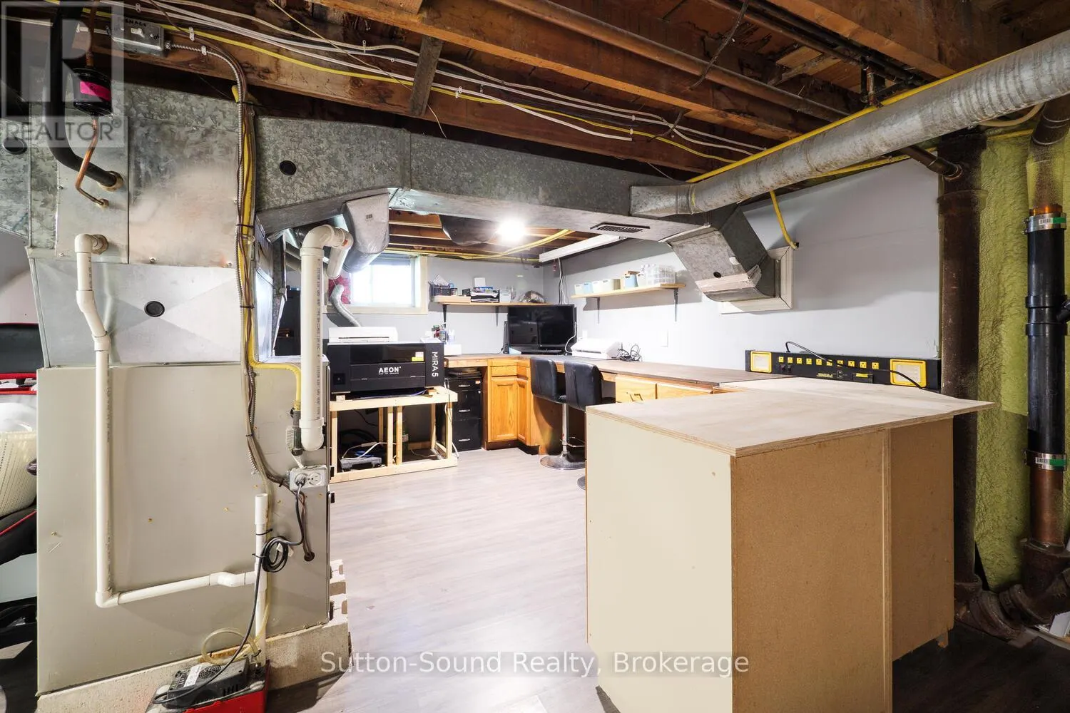 1139 4TH AVENUE W