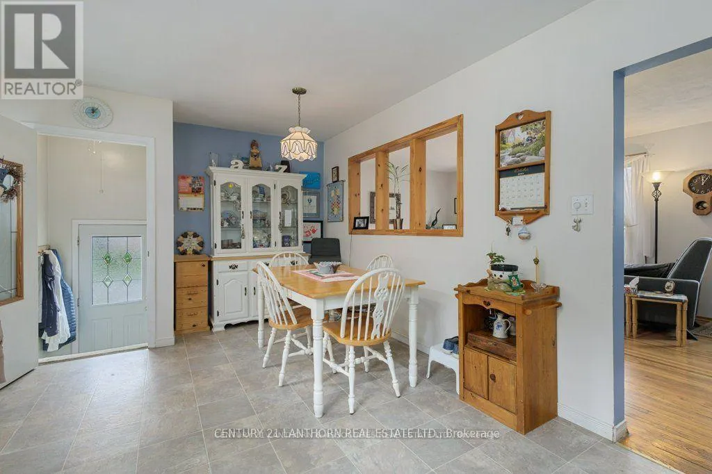 4 HIGHVIEW CRESCENT
