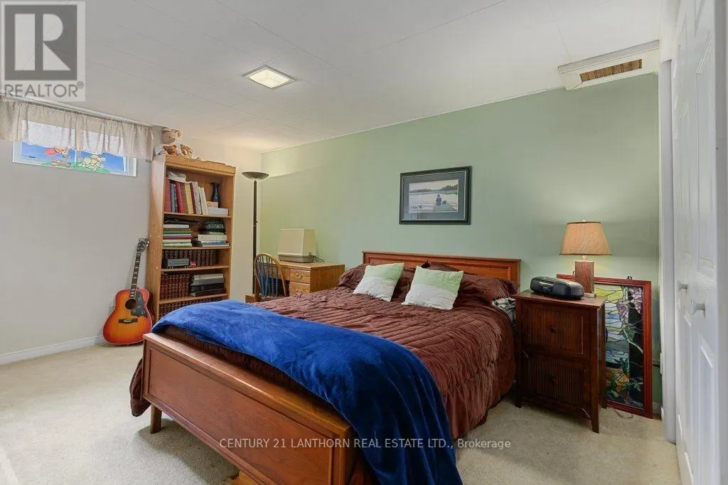4 HIGHVIEW CRESCENT