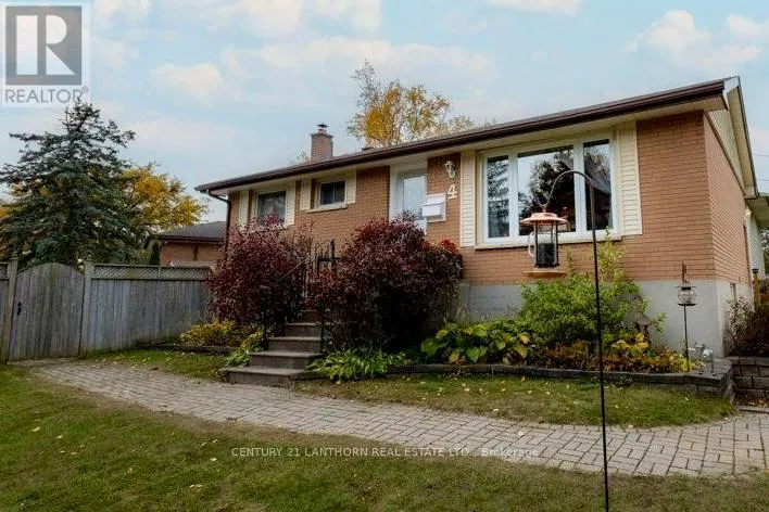 4 HIGHVIEW CRESCENT