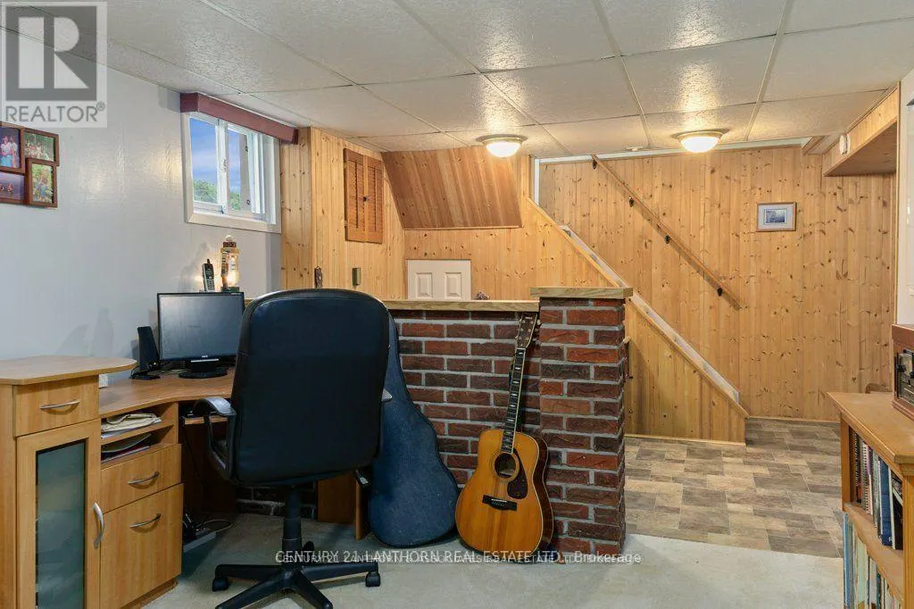 4 HIGHVIEW CRESCENT