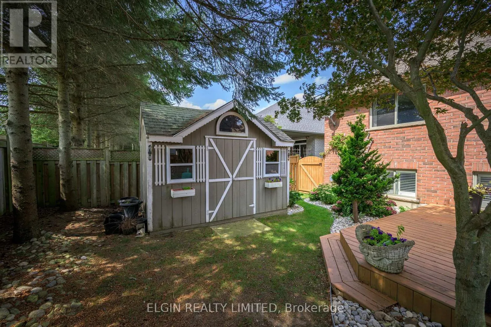 20 BEECHWOOD CIRCLE