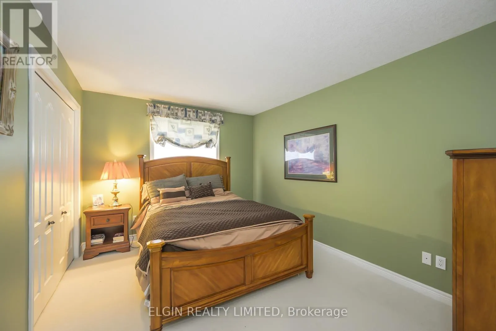 20 BEECHWOOD CIRCLE