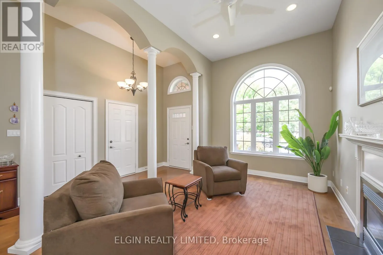 20 BEECHWOOD CIRCLE