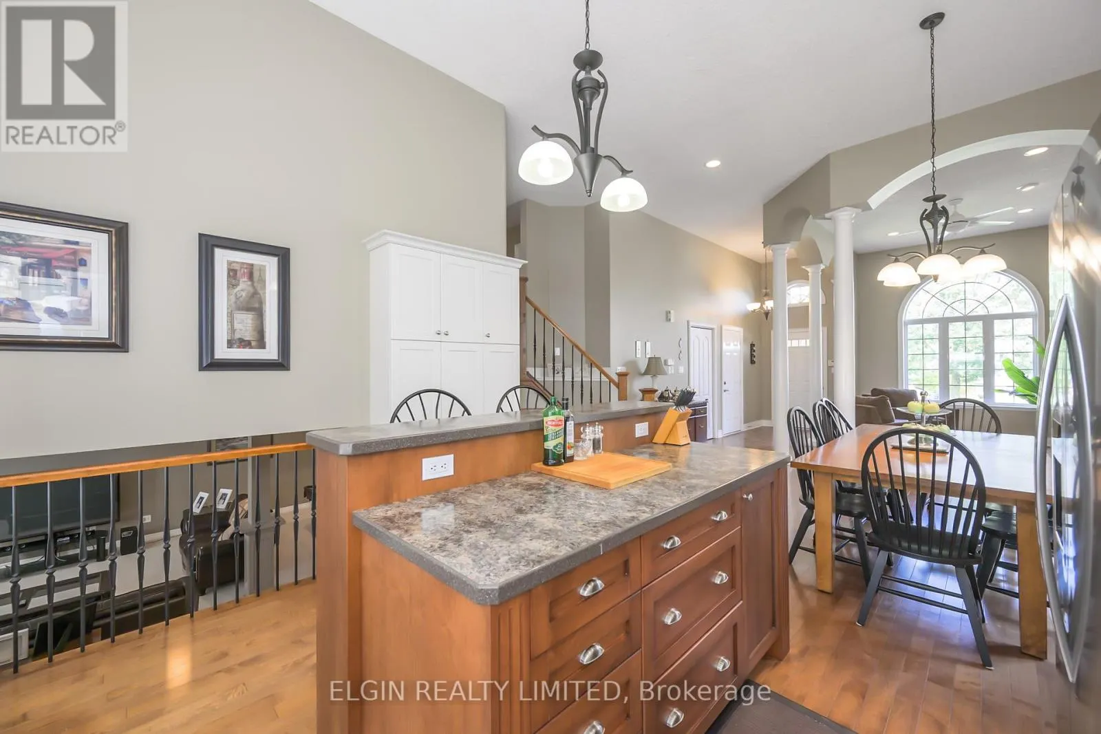 20 BEECHWOOD CIRCLE
