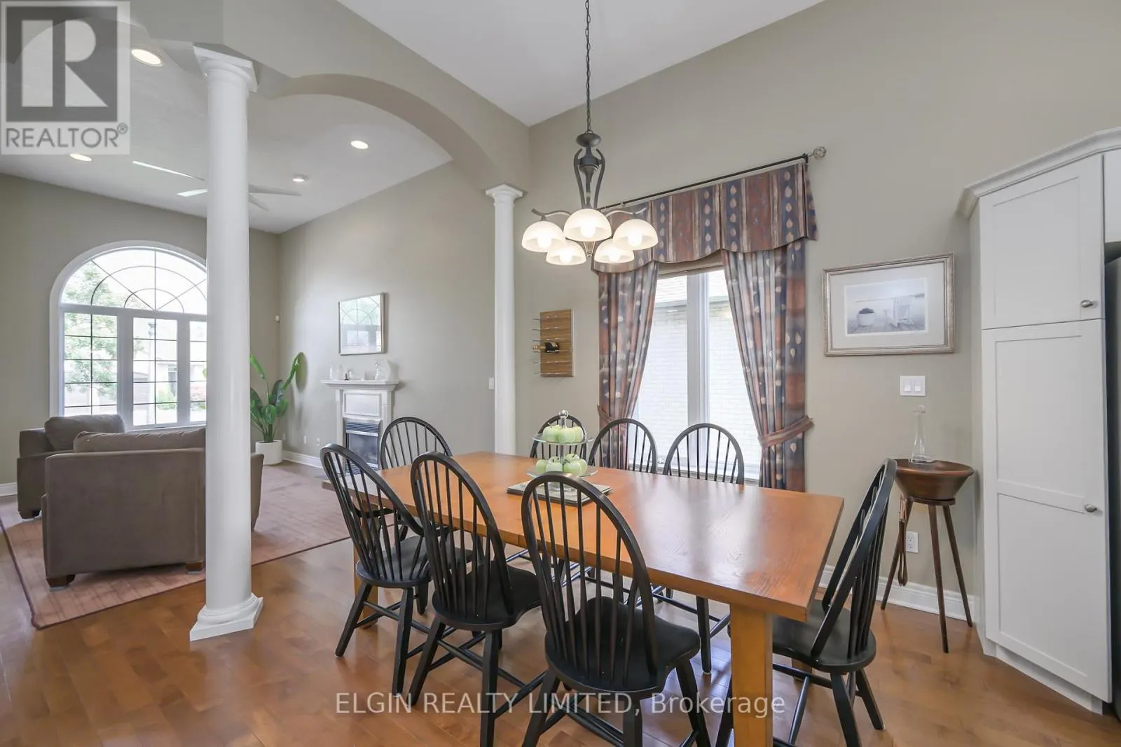 20 BEECHWOOD CIRCLE
