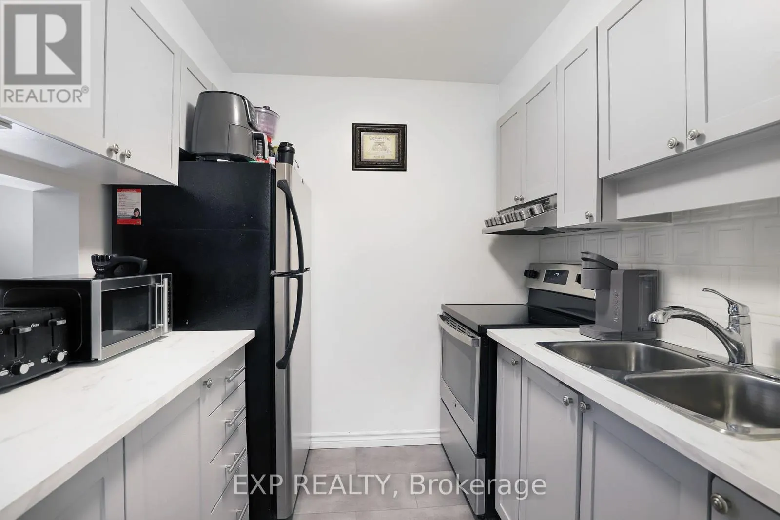 212 - 214 VIEWMOUNT DRIVE