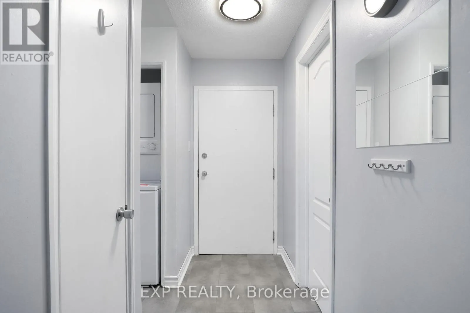 212 - 214 VIEWMOUNT DRIVE