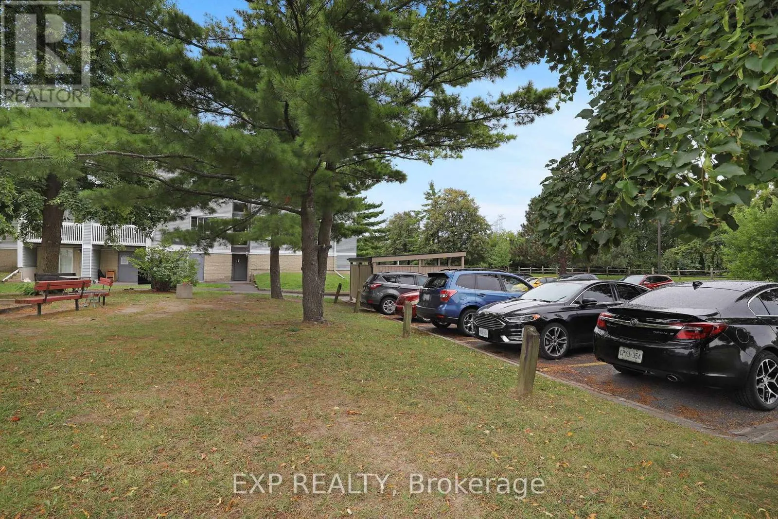 212 - 214 VIEWMOUNT DRIVE