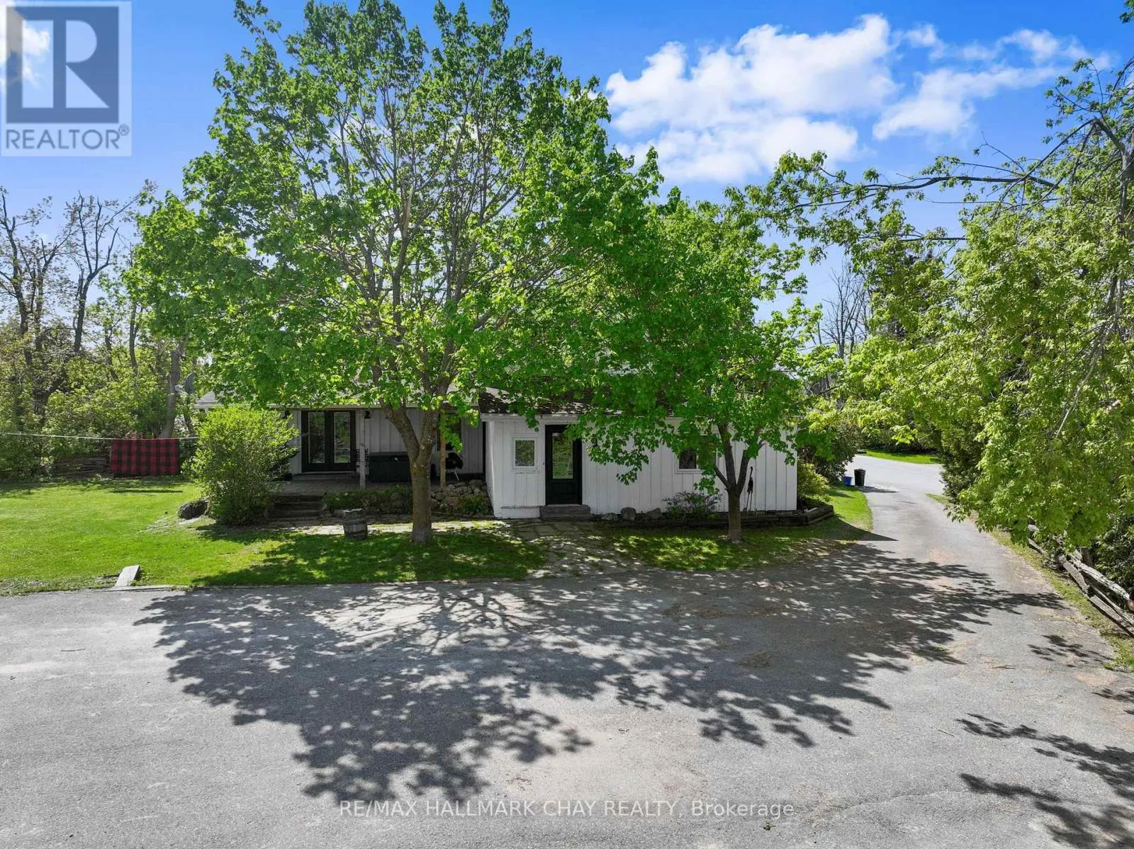 22 MILL LANE E