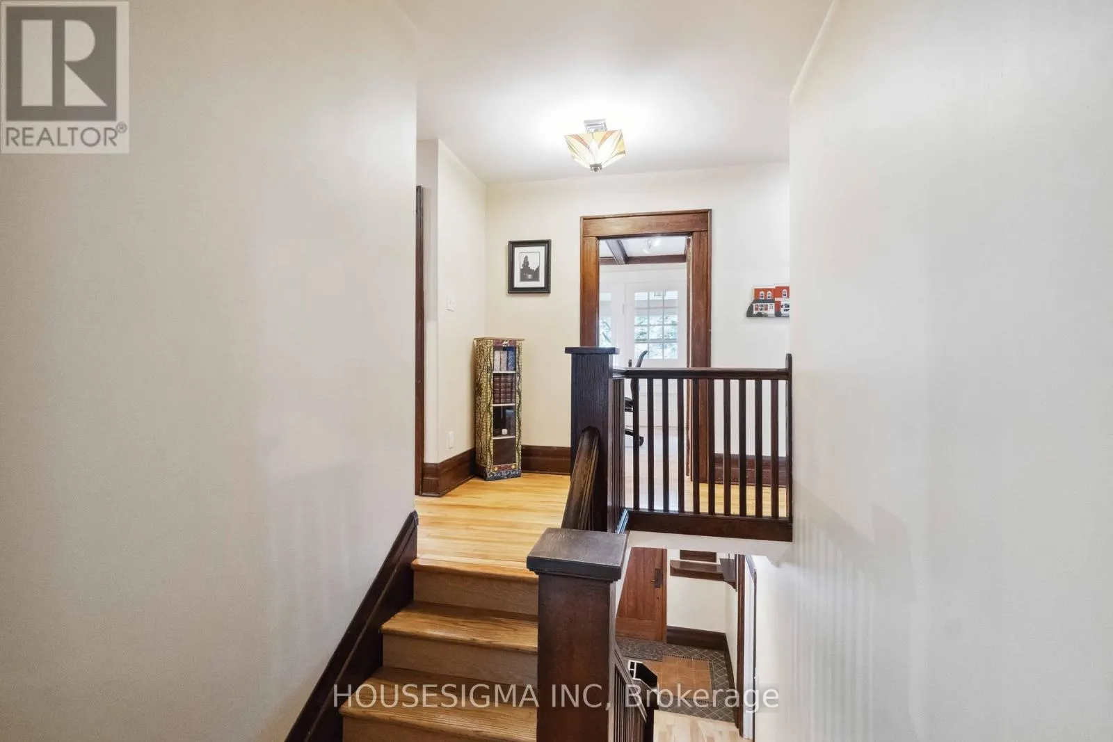 19 OAKLAND AVENUE