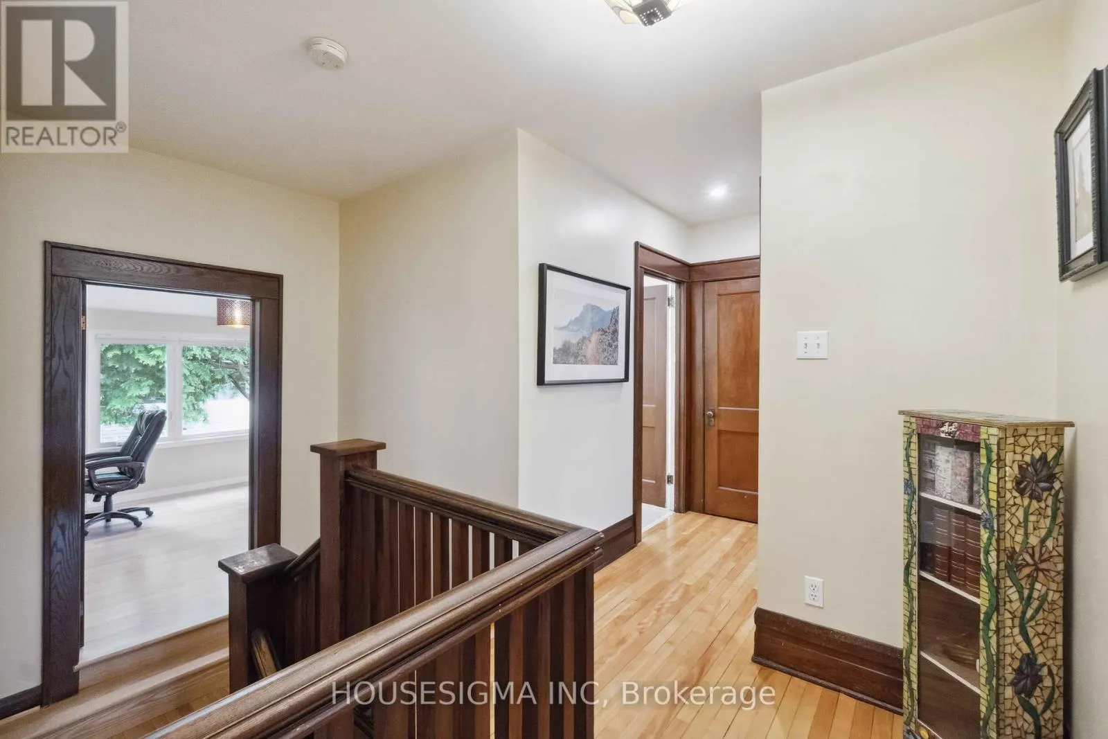 19 OAKLAND AVENUE