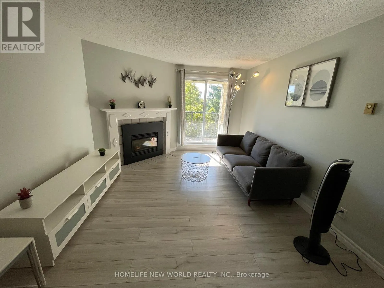 317 - 733 DEVERON CRESCENT