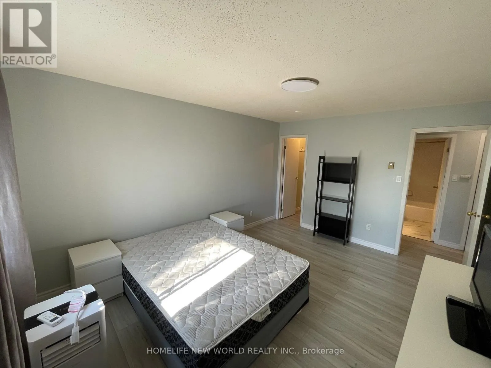 317 - 733 DEVERON CRESCENT