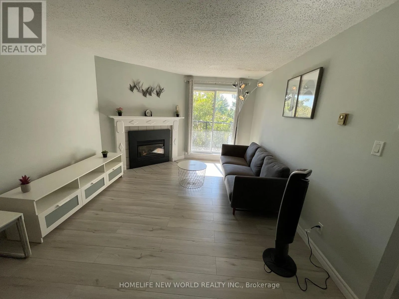 317 - 733 DEVERON CRESCENT