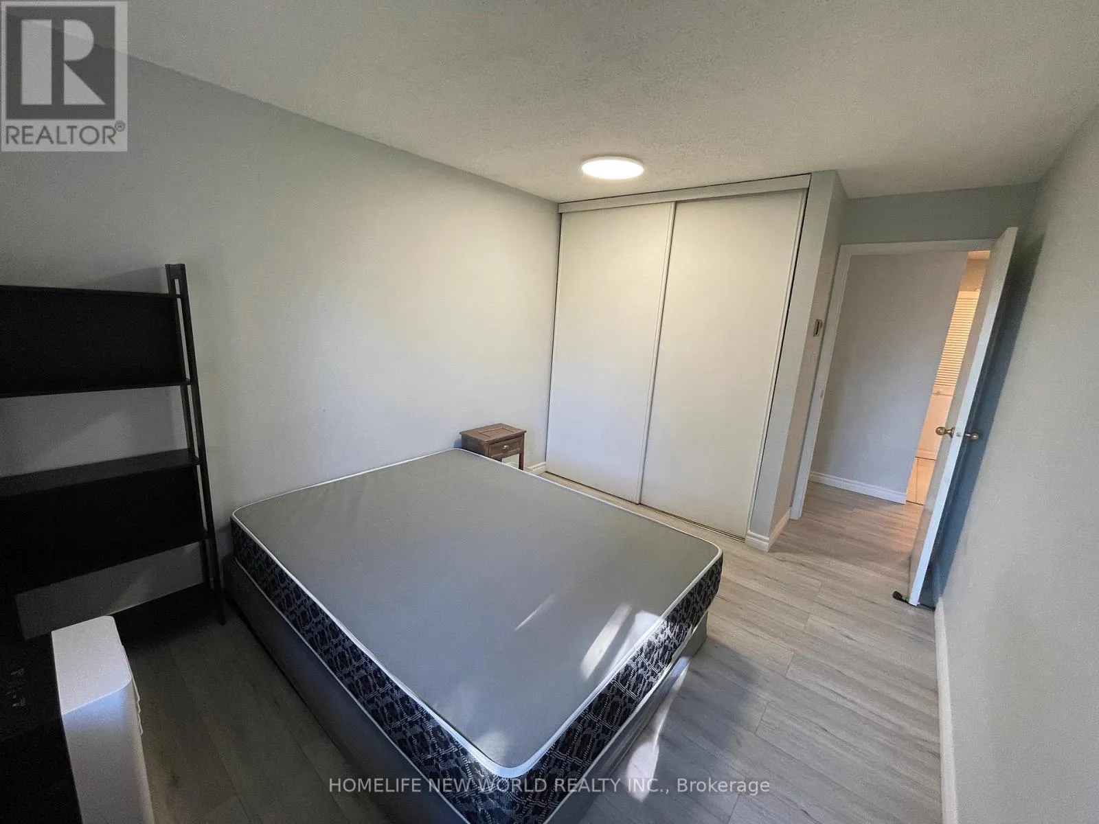 317 - 733 DEVERON CRESCENT