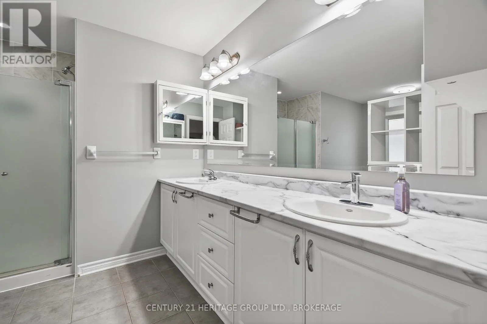 1208 IRIS DRIVE