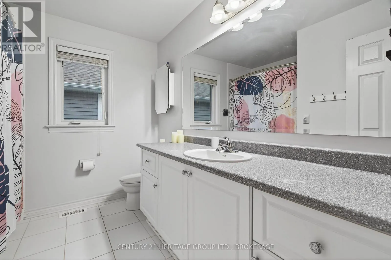 1208 IRIS DRIVE