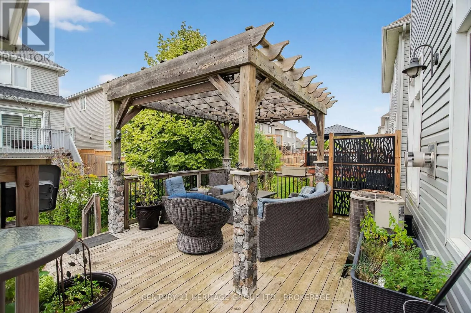 1208 IRIS DRIVE