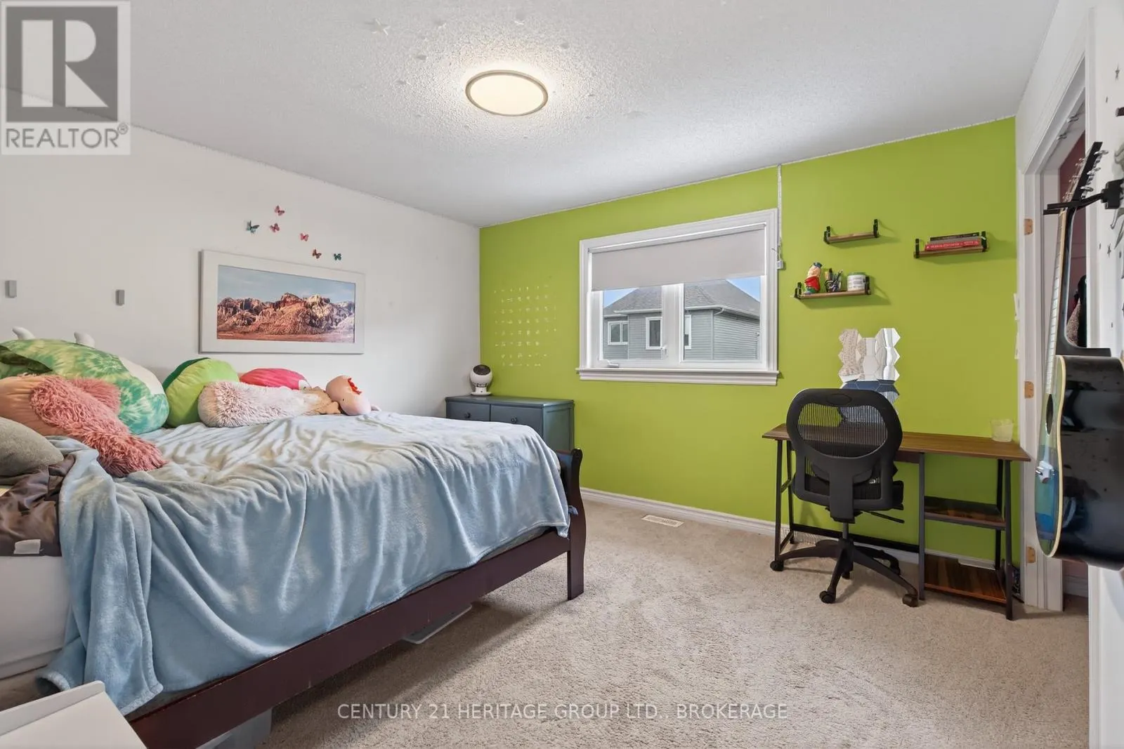 1208 IRIS DRIVE