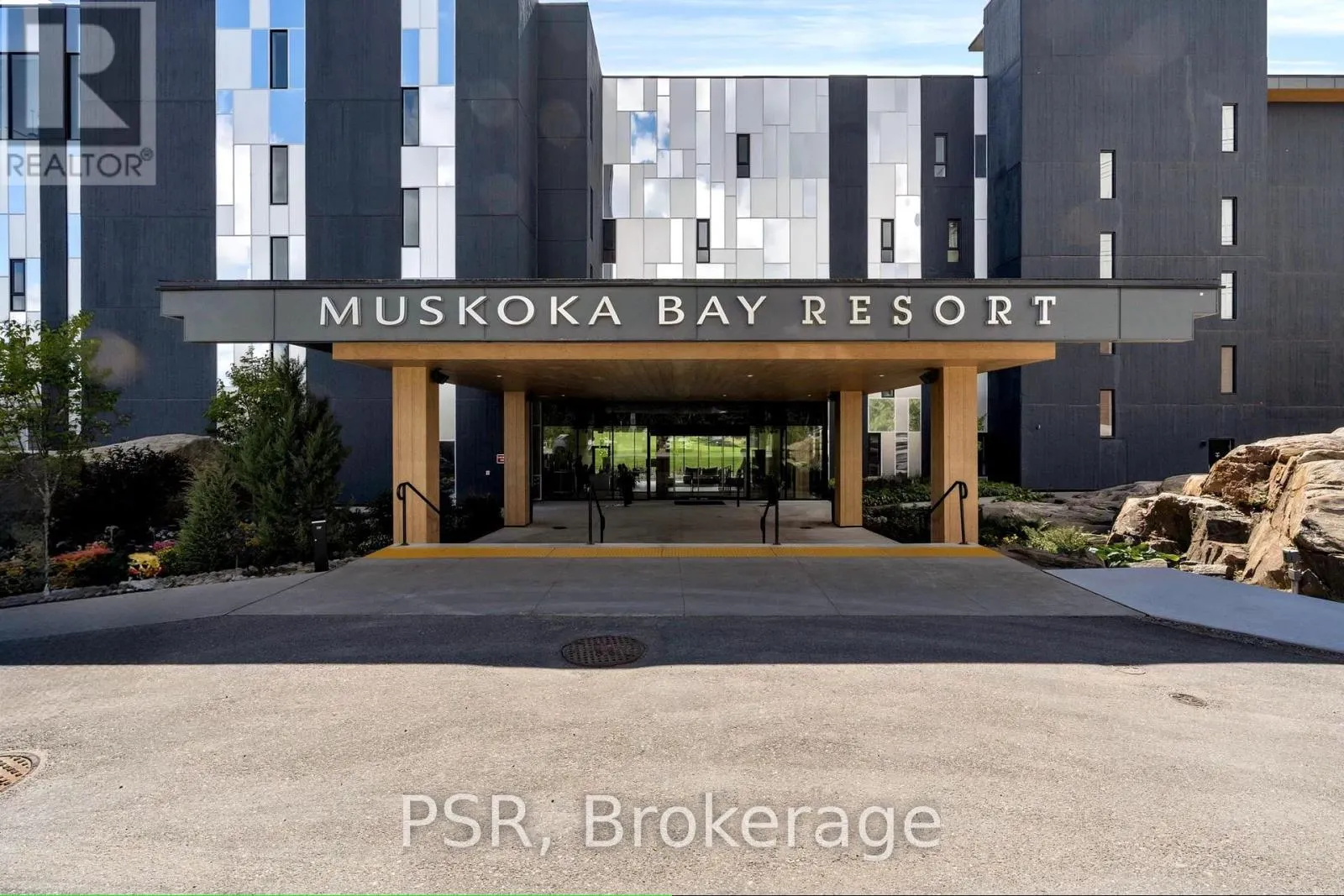 405 - 120 CARRICK TRAIL, #405
