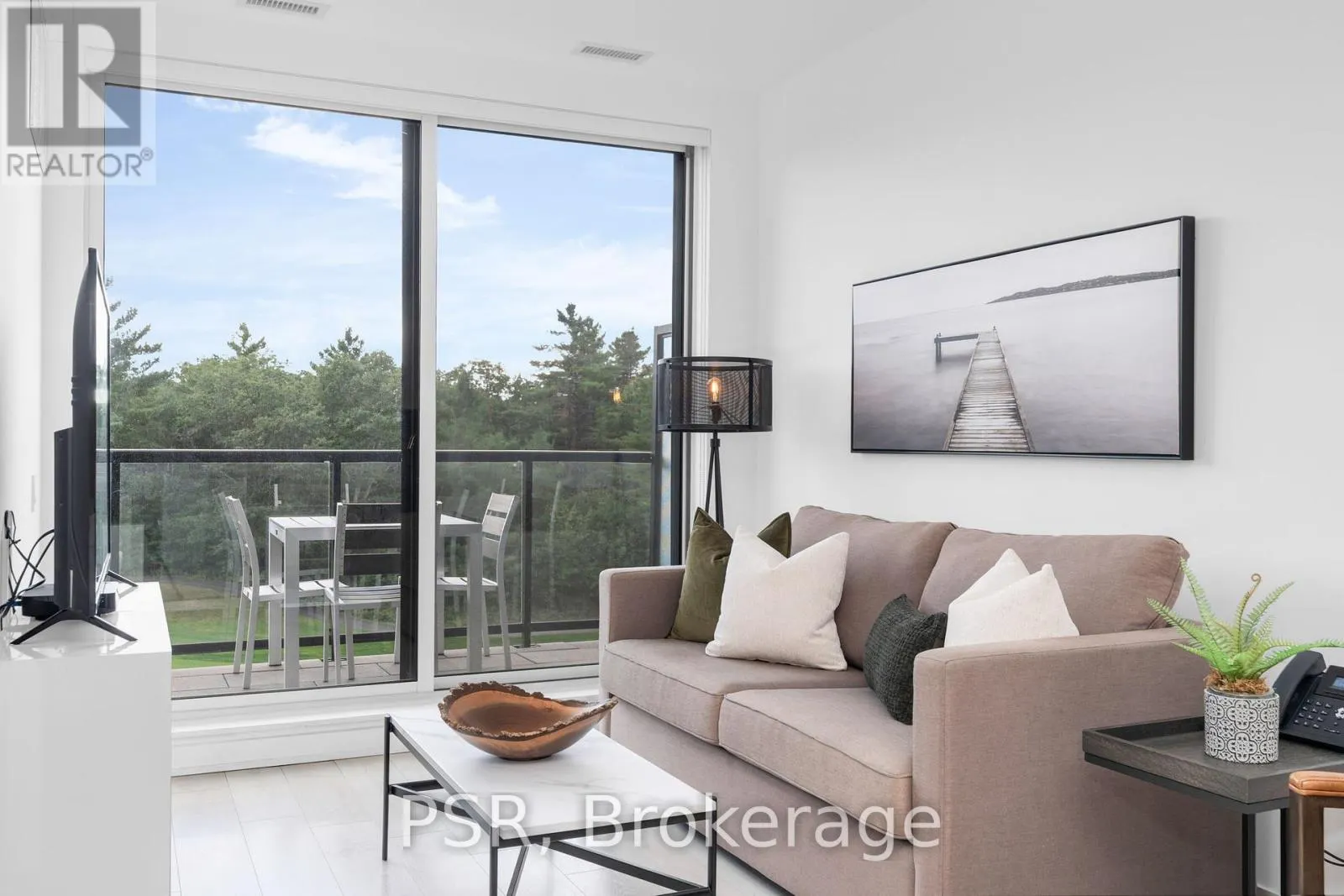 405 - 120 CARRICK TRAIL, #405