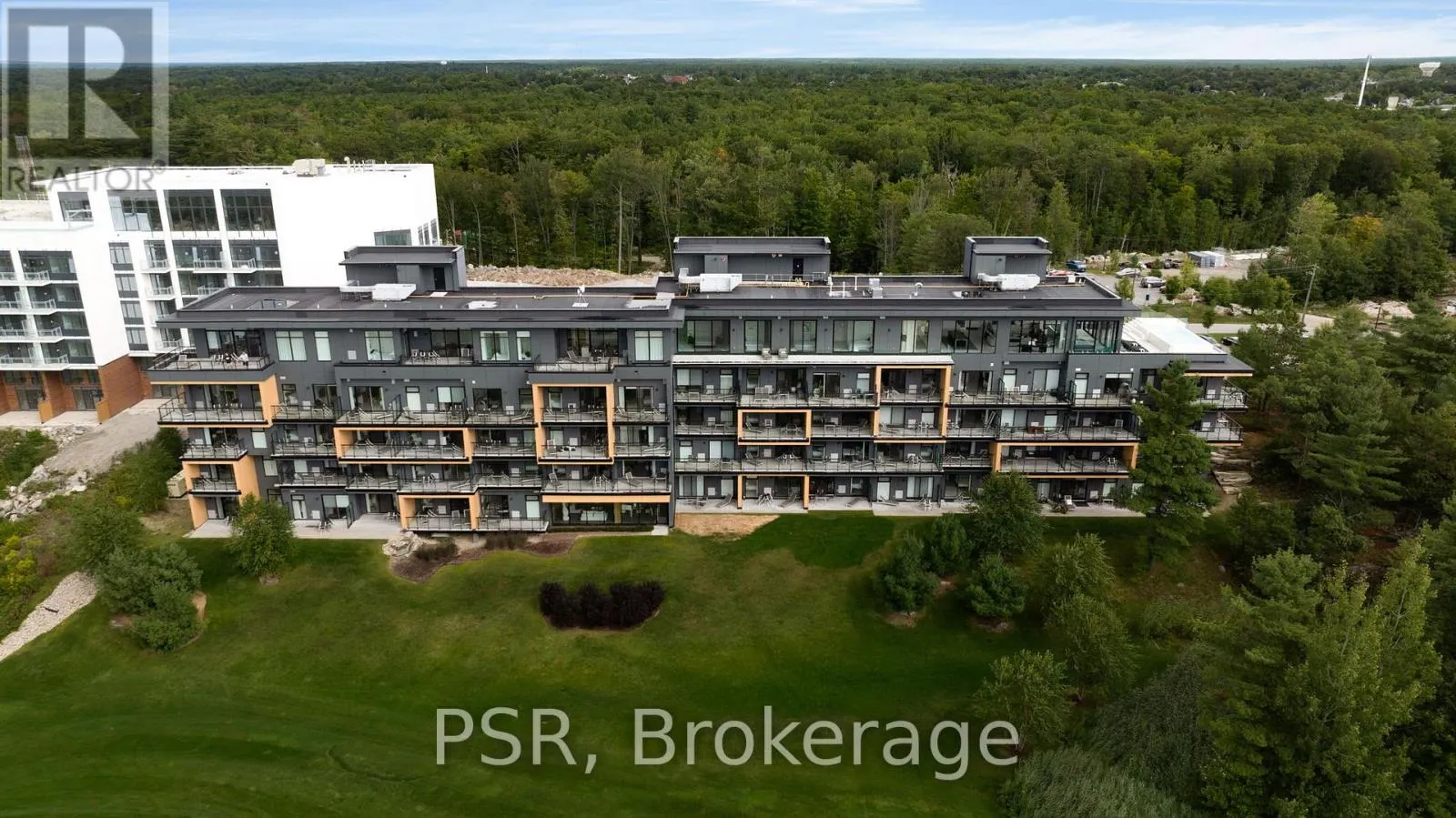 405 - 120 CARRICK TRAIL, #405