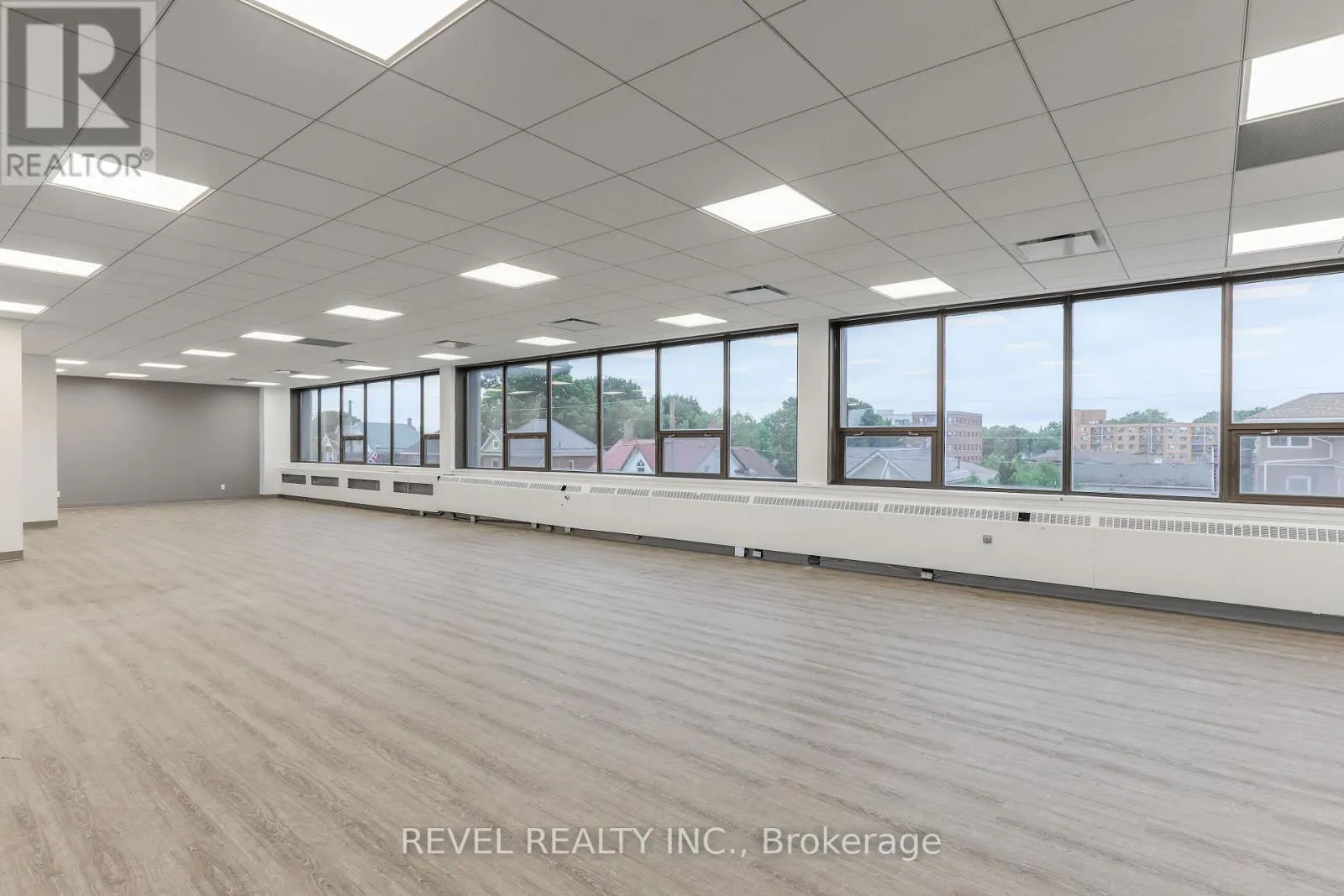 UPPER 2 - 34 CAMBRIDGE STREET S, #Upper 2