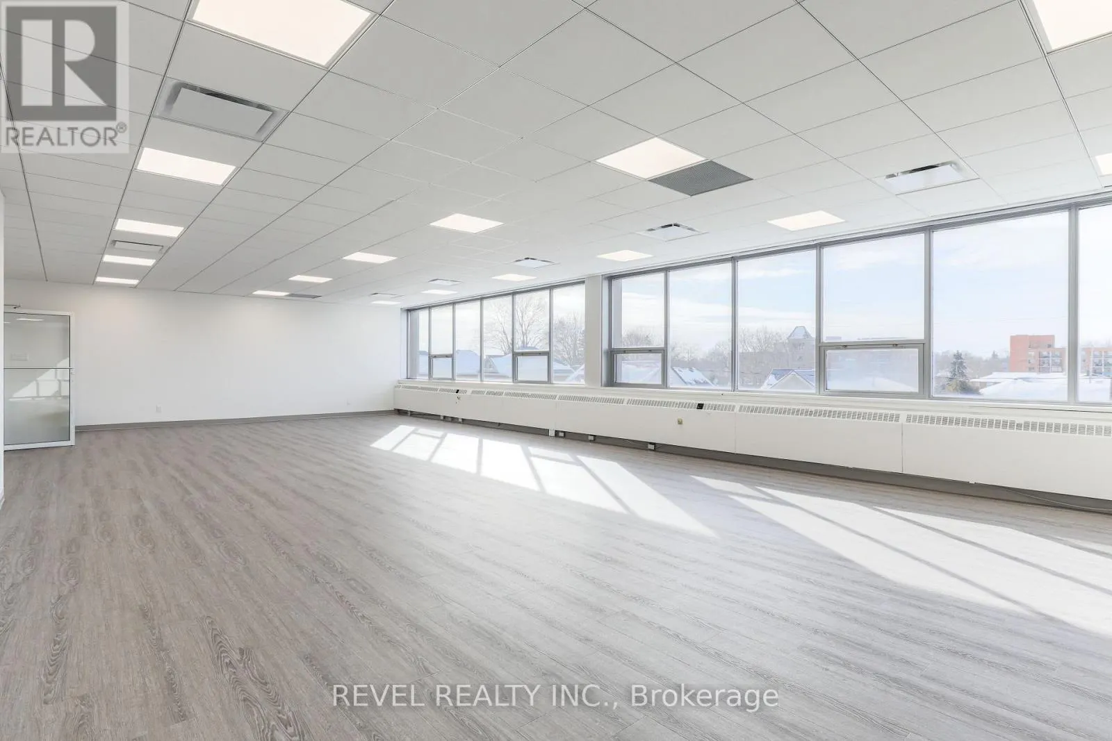 UPPER 2 - 34 CAMBRIDGE STREET S, #Upper 2