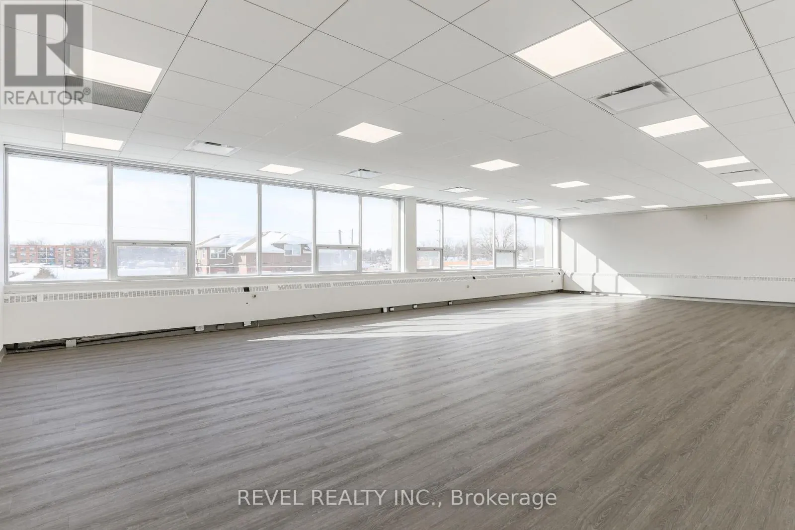 UPPER 2 - 34 CAMBRIDGE STREET S, #Upper 2
