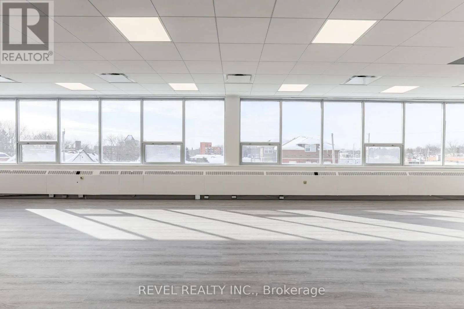 UPPER 2 - 34 CAMBRIDGE STREET S, #Upper 2