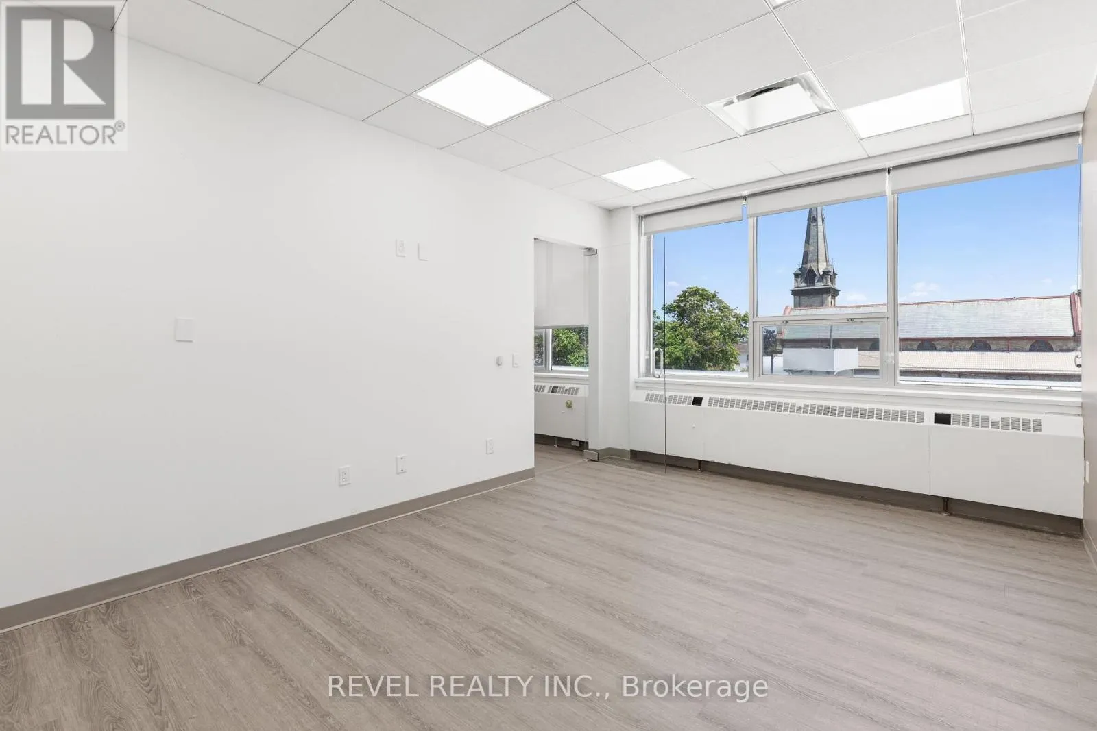 UPPER 3 - 34 CAMBRIDGE STREET S, #Upper 3