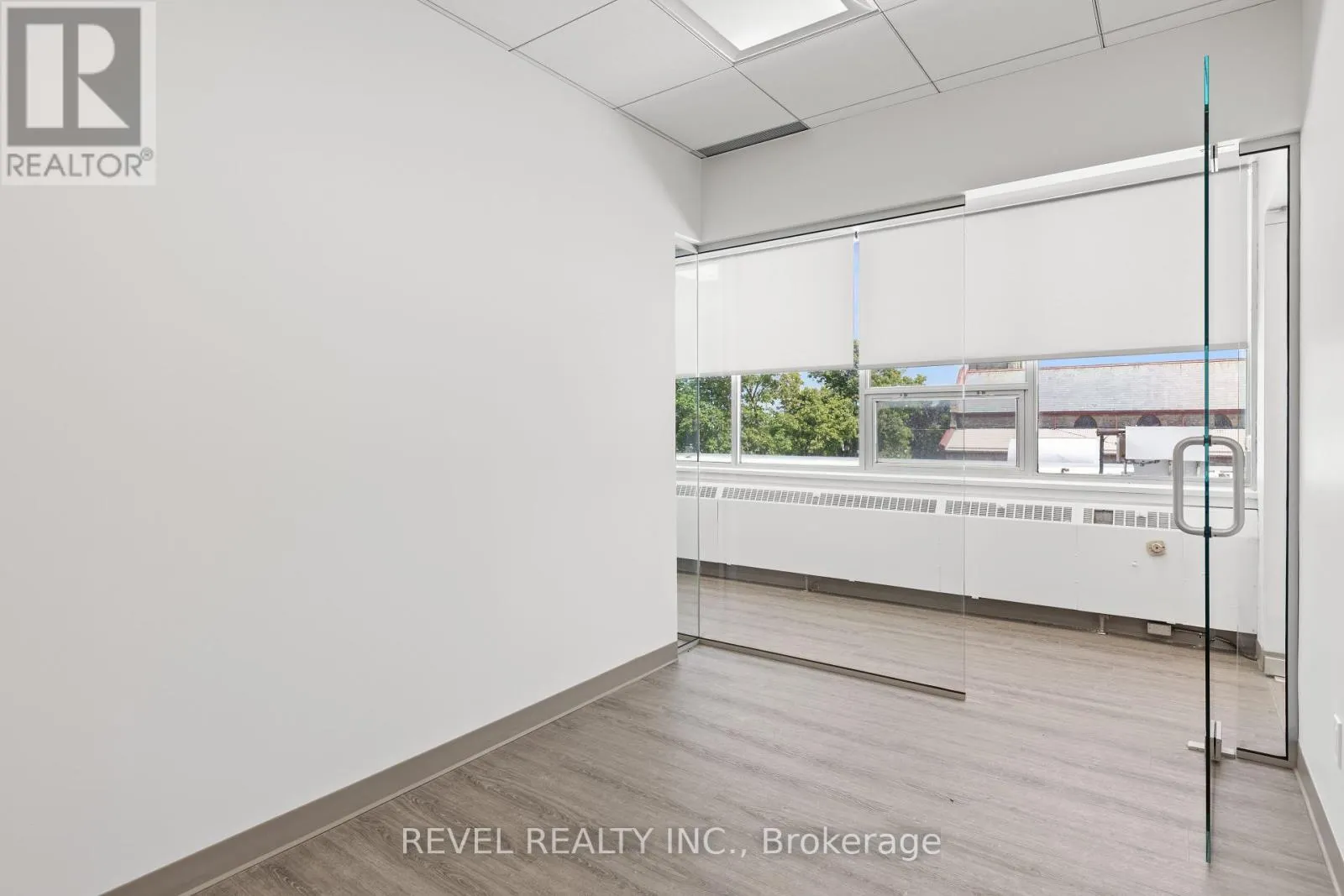 UPPER 3 - 34 CAMBRIDGE STREET S, #Upper 3